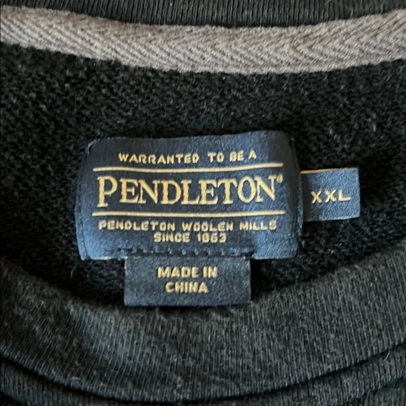 Pendleton Graphic sweatshirt with Red and Black Design - Picture 2 of 5